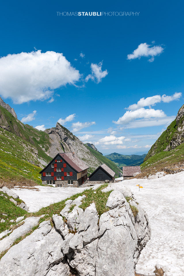 Alpstein – Schneereste beim Berggasthaus Mesmer