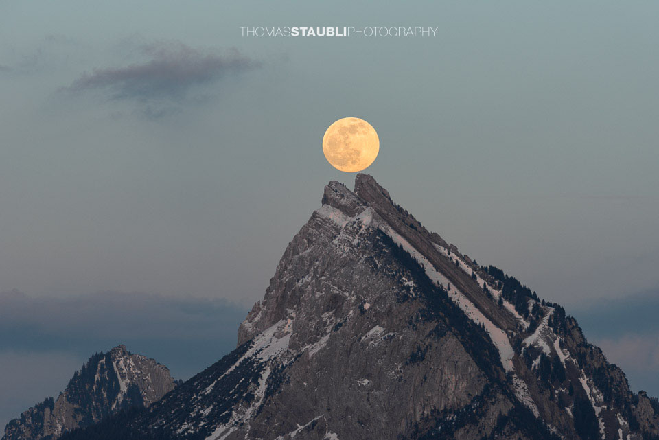 Vollmond über dem Chöpfenberg