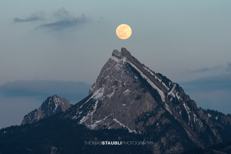 Vollmond über dem Chöpfenberg