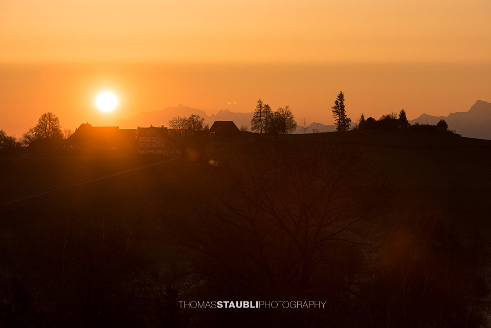 Sonnenaufgang über der Hirzelregion