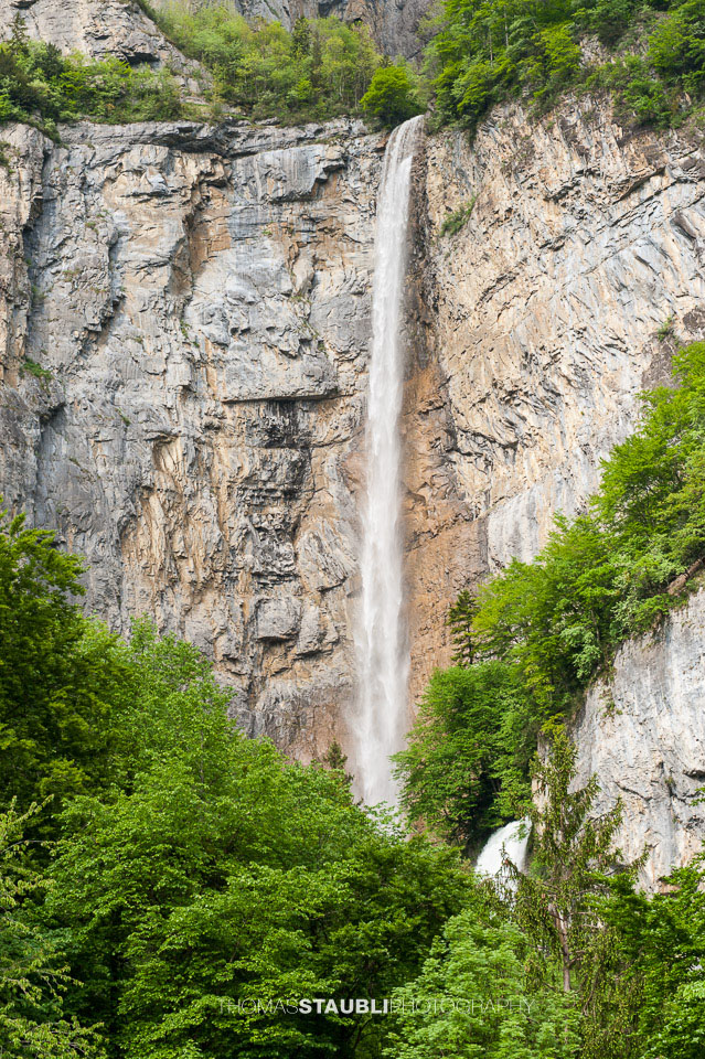 Wasserfall – mit 305 Metern ist der Seerenbachfall in Betlis einer der höchsten Wasserfälle der Schweiz.