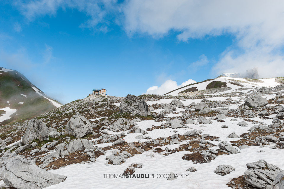 letzte Schneefelder um die Carschinahütte