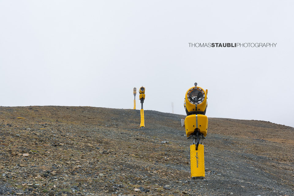 hässliche Schneekanonen auf dem Panoramaweg Davos