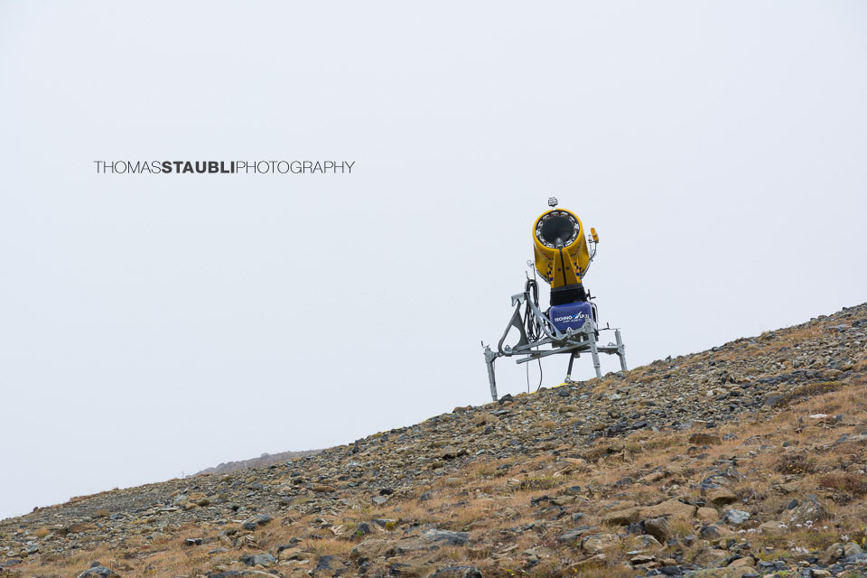 hässliche Schneekanonen auf dem Panoramaweg Davos