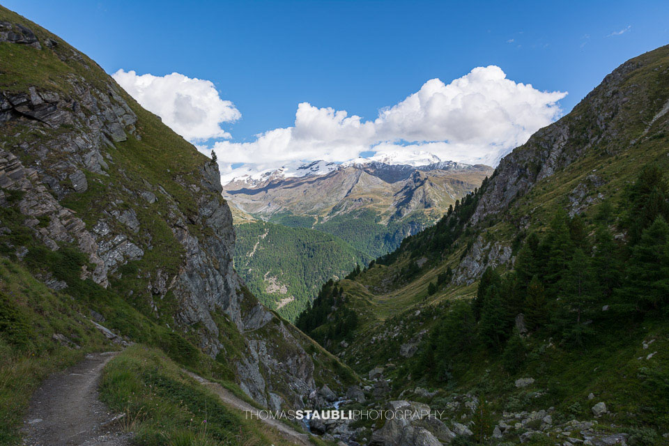 Weg von Zermatt zum Berggasthaus Trift