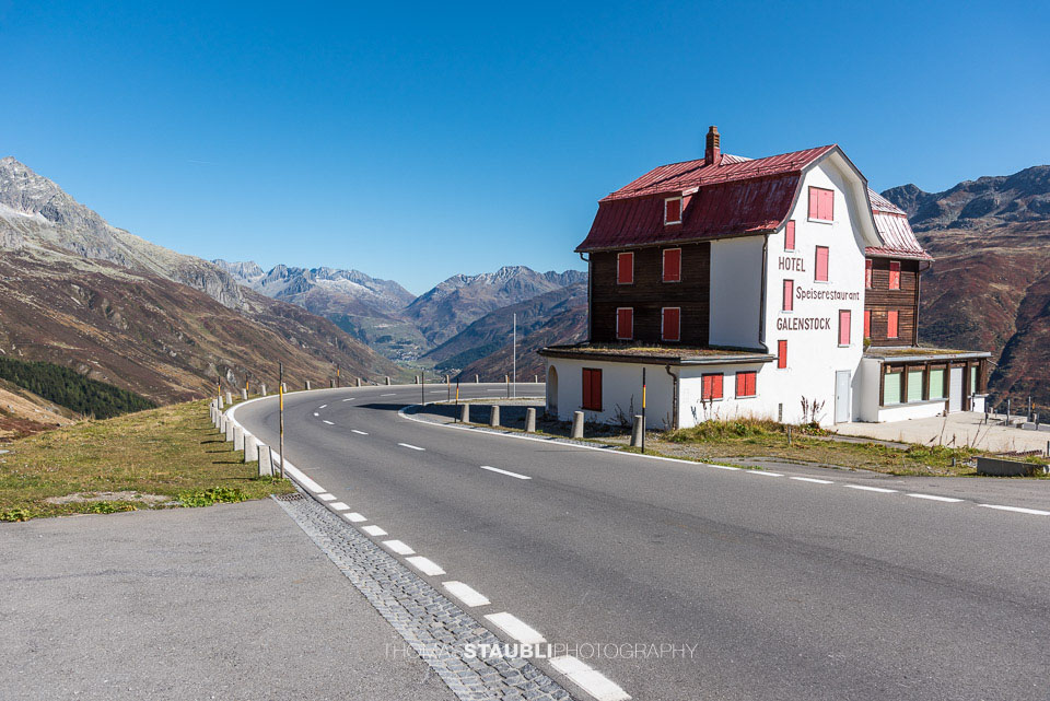 das alte verlassene Berghotel Galenstock am Furkapass