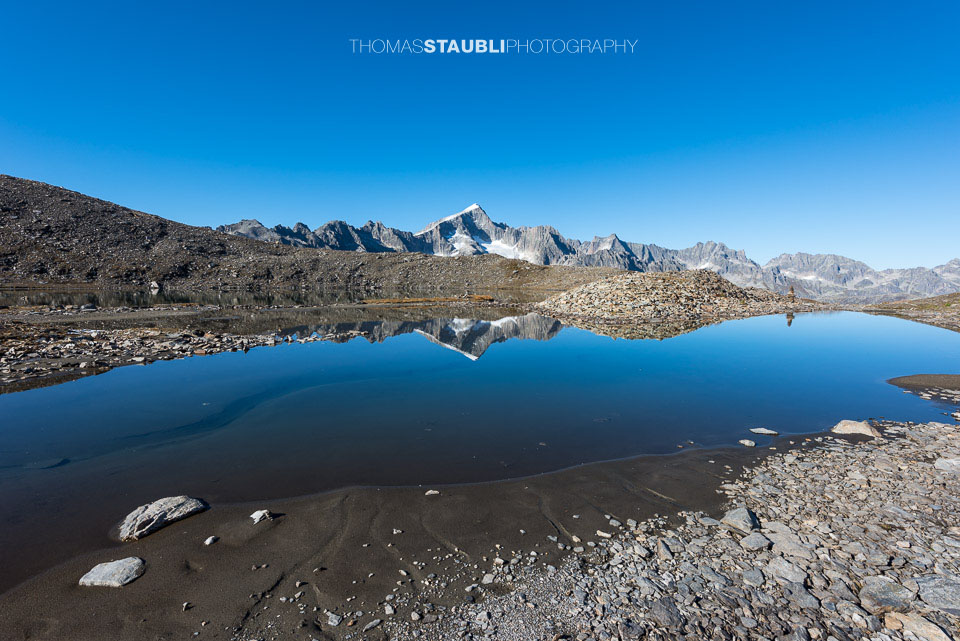 der Galenstock spiegelt sich im oberen Schwärziseeli