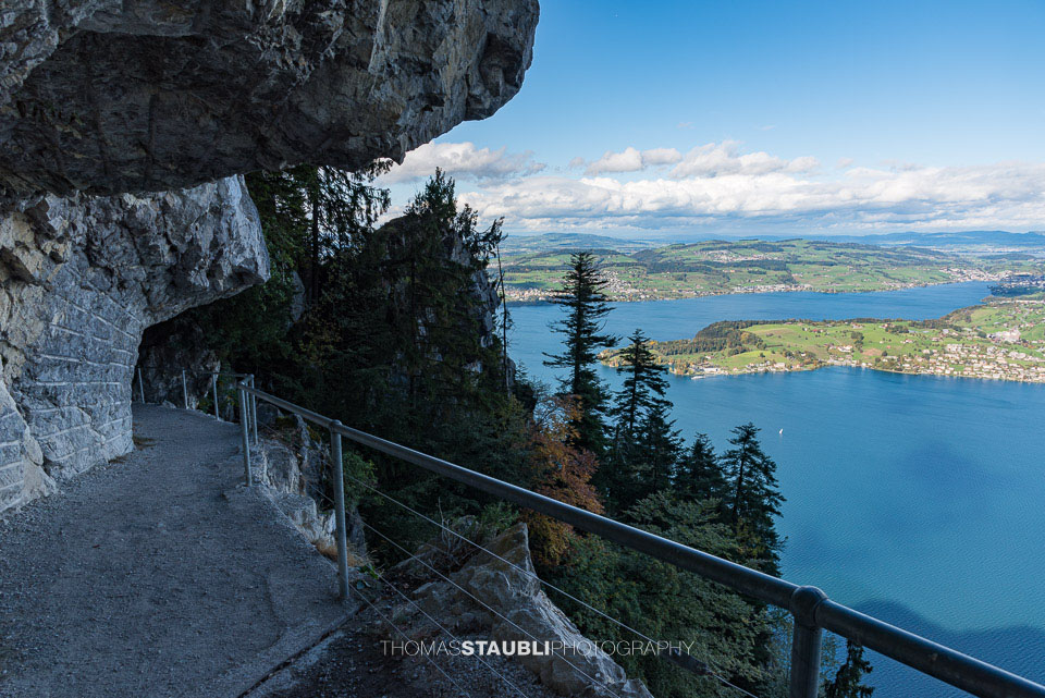 Felsenweg Bürgenstock mit Blick auf Weggis am Vierwaldstättersee