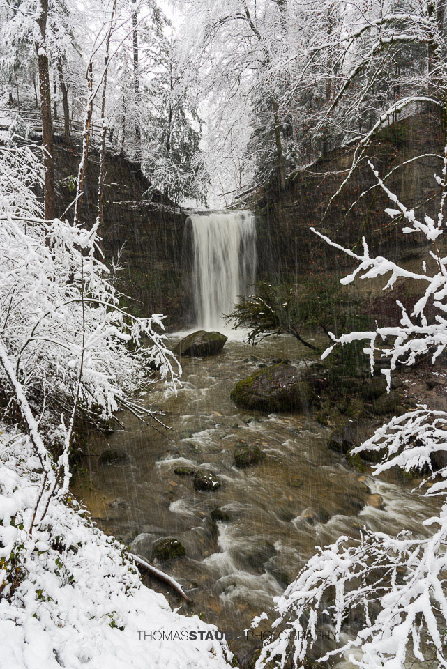 verschneite Winterlandschaft im Aabachtobel