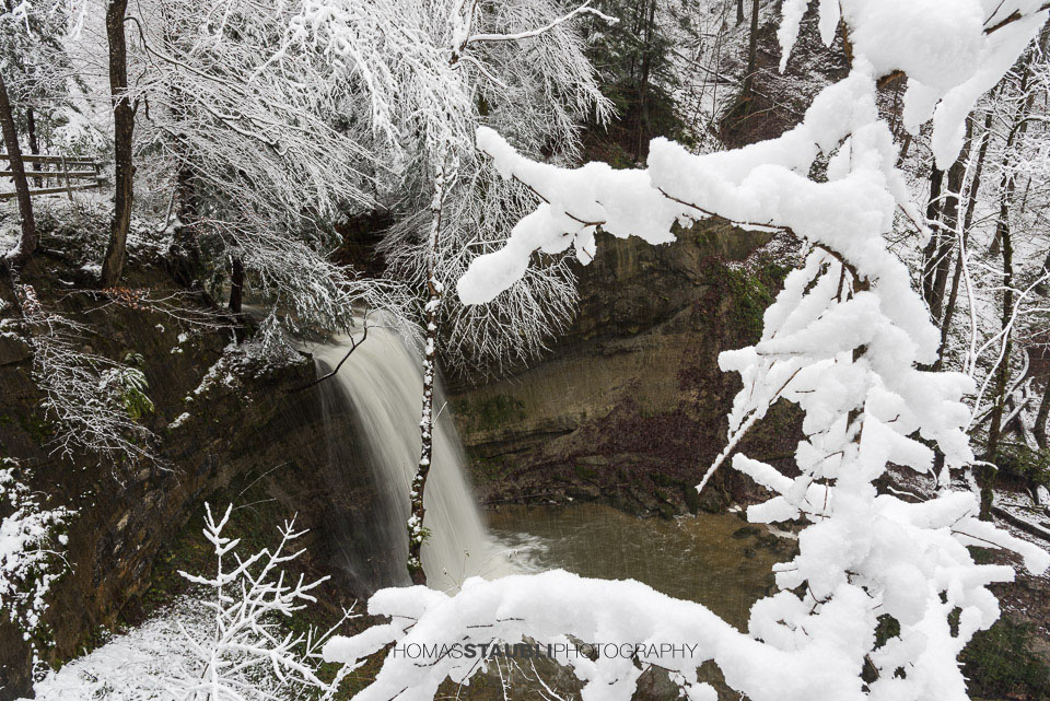 verschneite Winterlandschaft im Aabachtobel