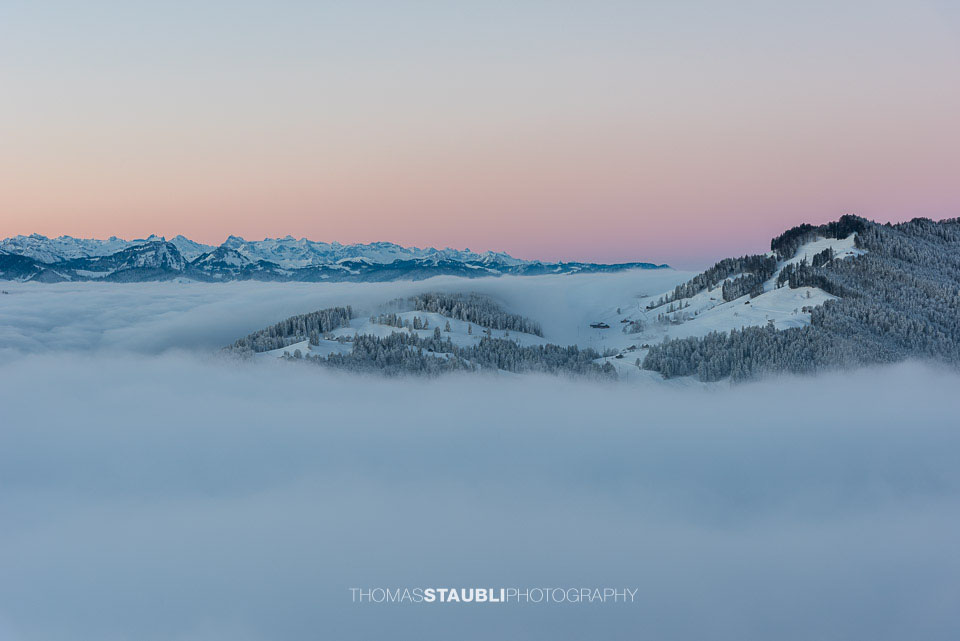 Blick vom Köbelisberg über das Nebelmeer