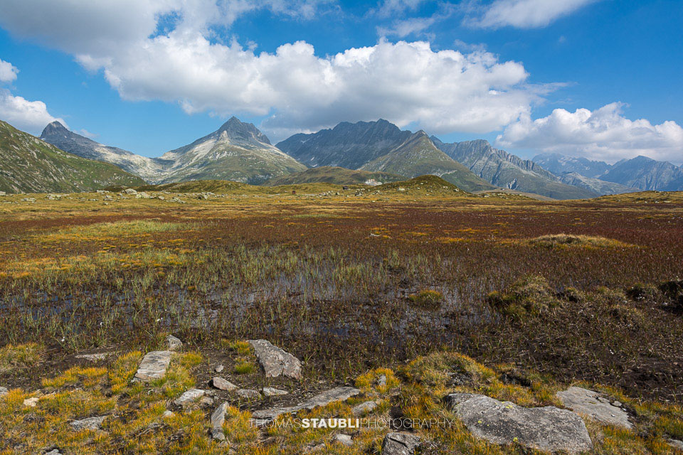 Wolken über dem Schneehüenerstock, Piz Tiarms, Crispalt u.a.
