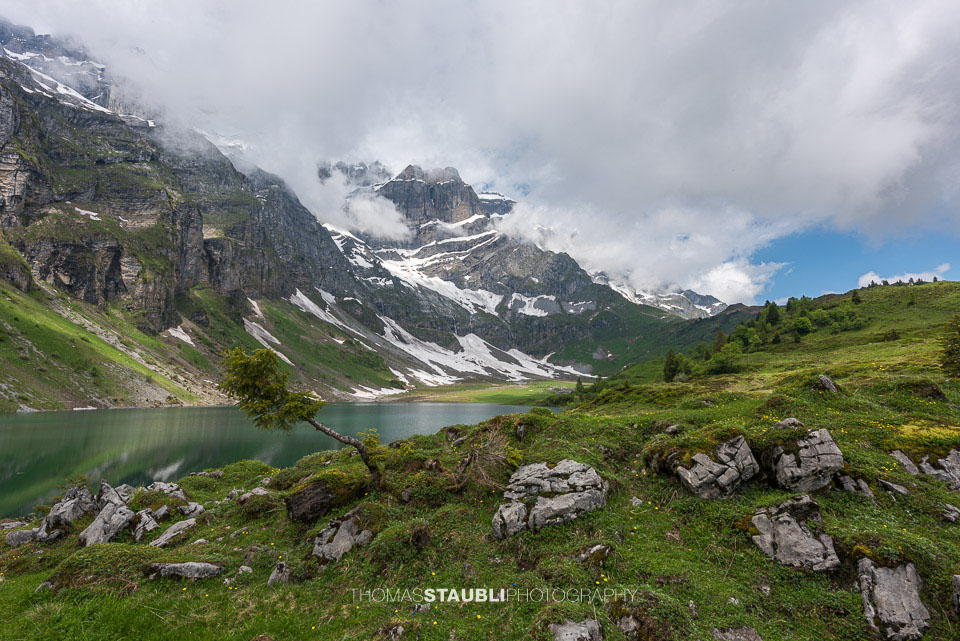 Wolken und Sonne am Oberblegisee