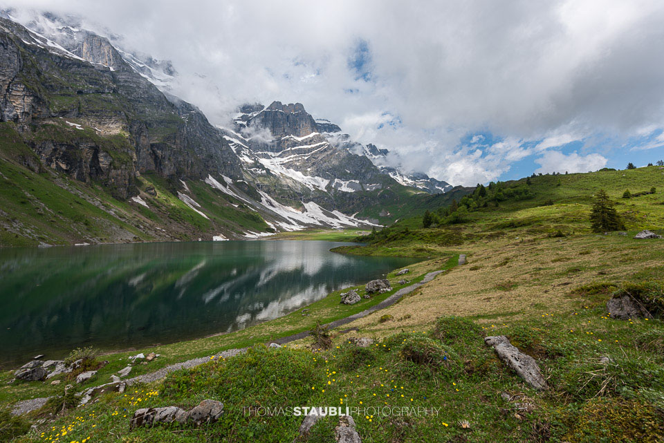 Wolken und Sonne am Oberblegisee