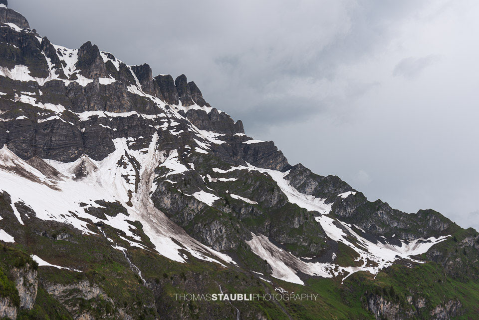 Schneereste am Glärnischmassiv
