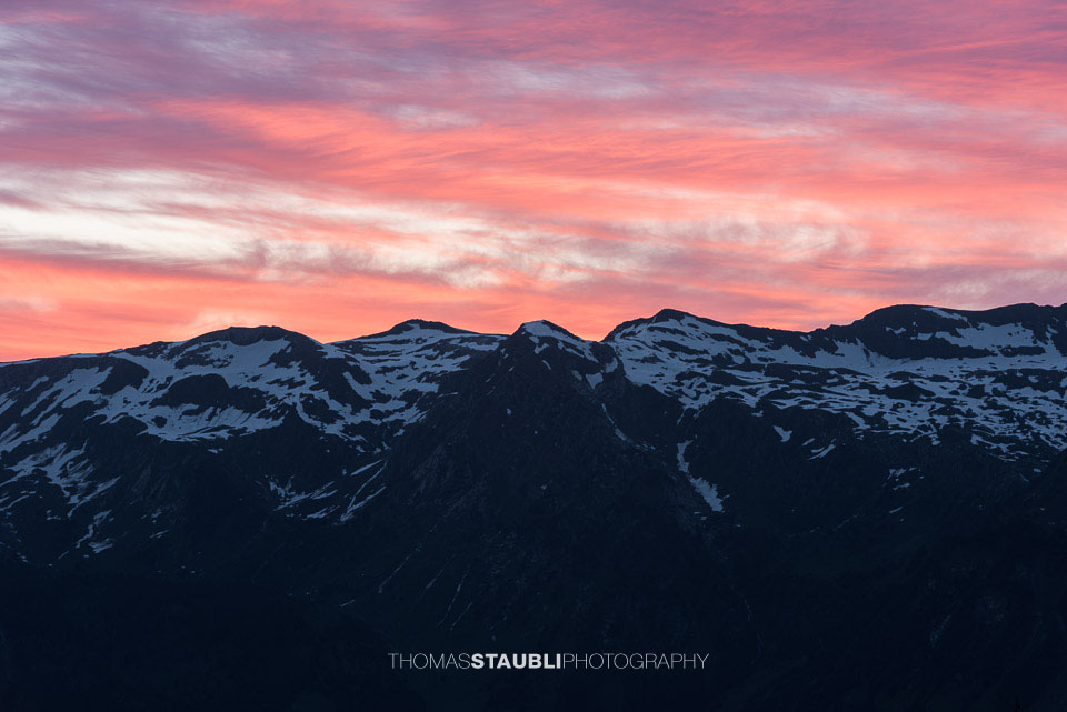 Morgenrot über dem Glarnerland