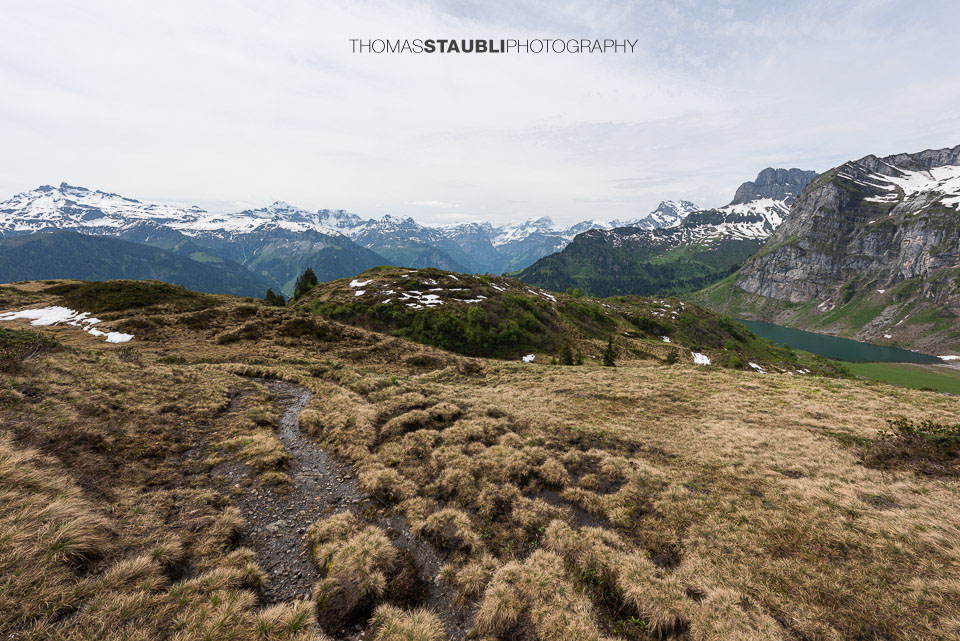 Oberblegi, rechts hinten der Oberblegisee