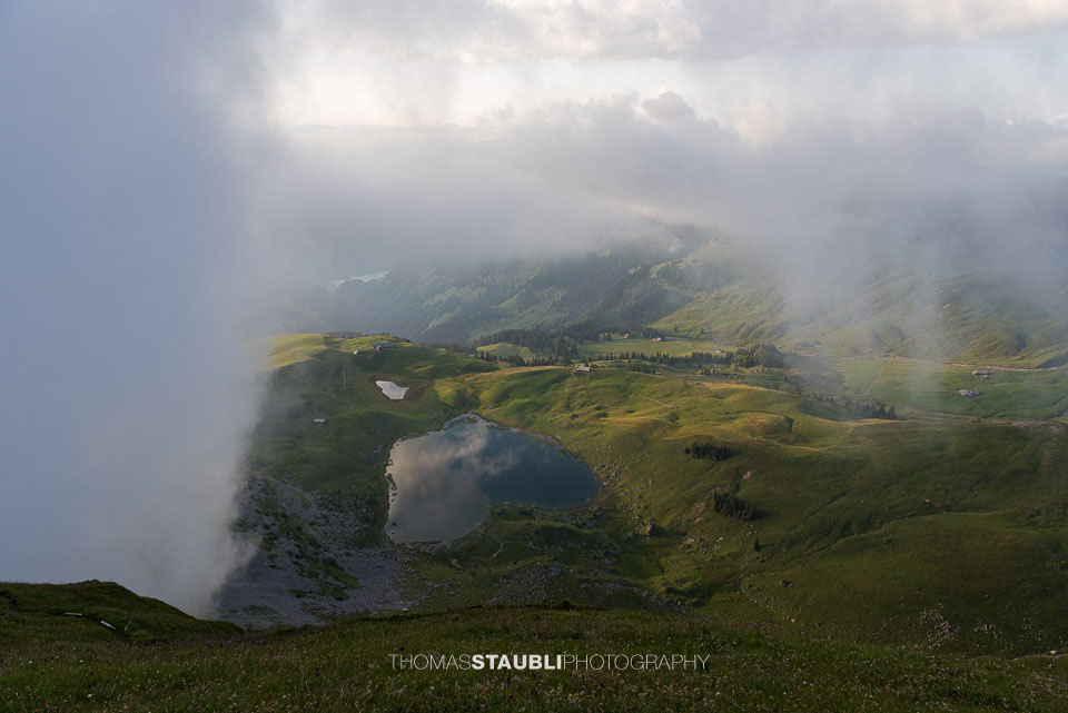 aufkommender Nebel über dem Seefeldsee