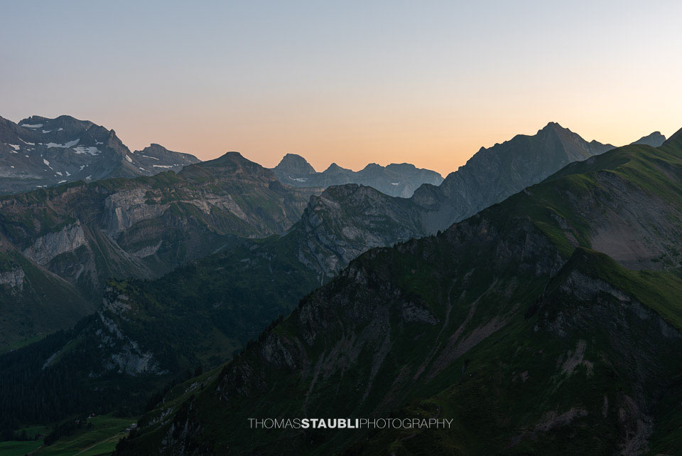 Abenddämmerung über den Urnen Alpen