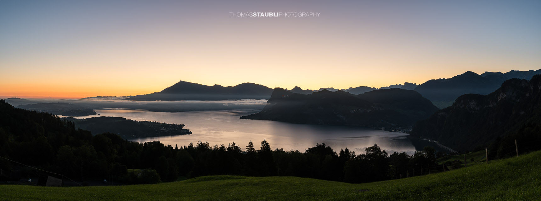 Morgenrot über den Zentralschweizer Alpen