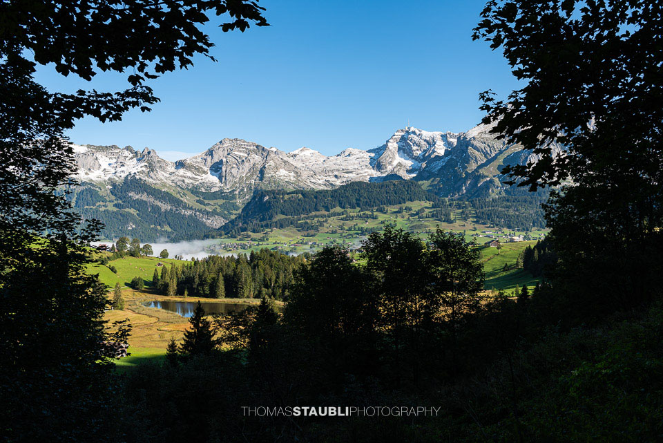 Blick zum verschneiten Alpstein