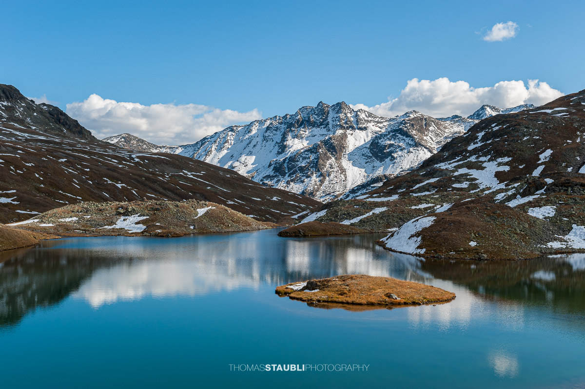 Herbstliches Licht am Lai da Ravegs-ch Sur