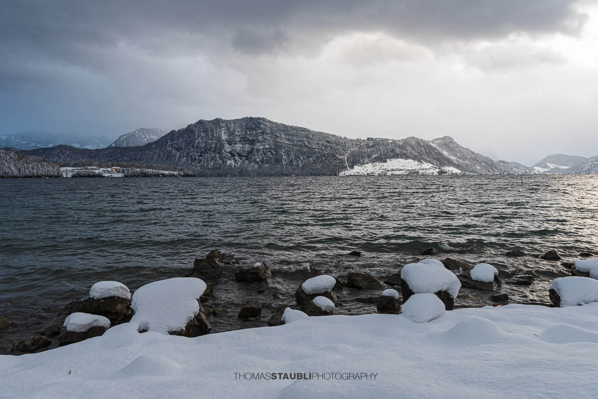 winterliche Stimmung am Vierwaldstättersee bei Meggen