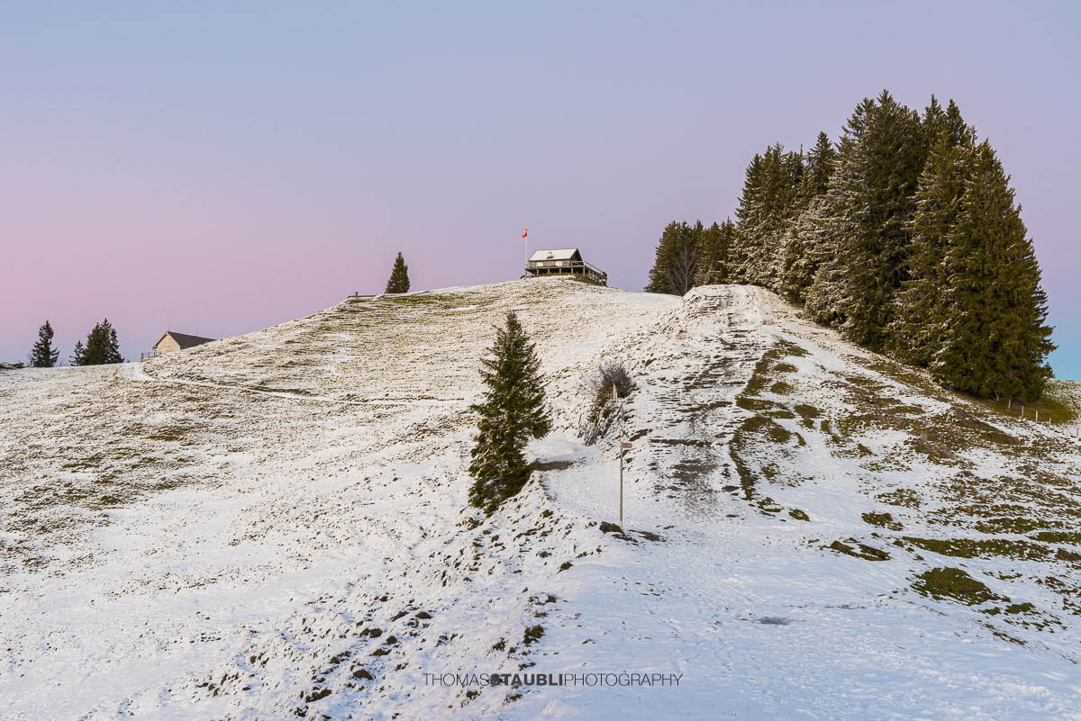 Winterliche Abendstimmung über dem Berggasthaus Hochhamm