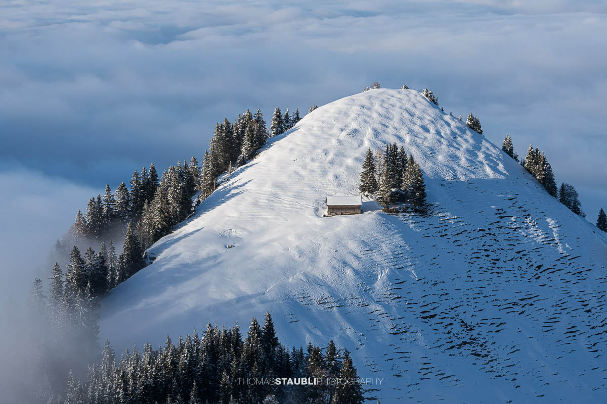 Blick vom Spicher zum verschneiten Hochfläschen