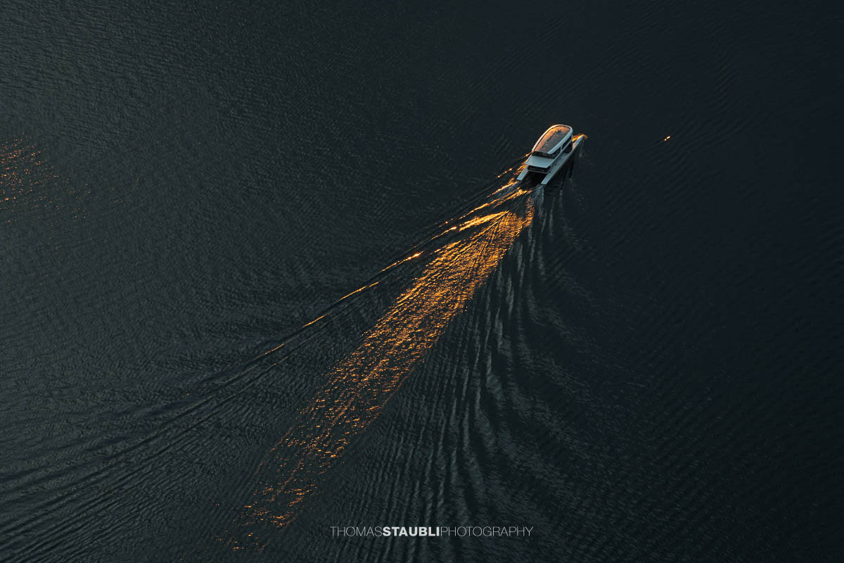 golden glitzernder Vierwaldstättersee