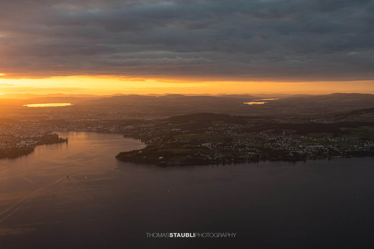 Blick vom Bürgenstock Richtung Vierwaldstättersee mit Luzern und Sempachersee im Hintergrund