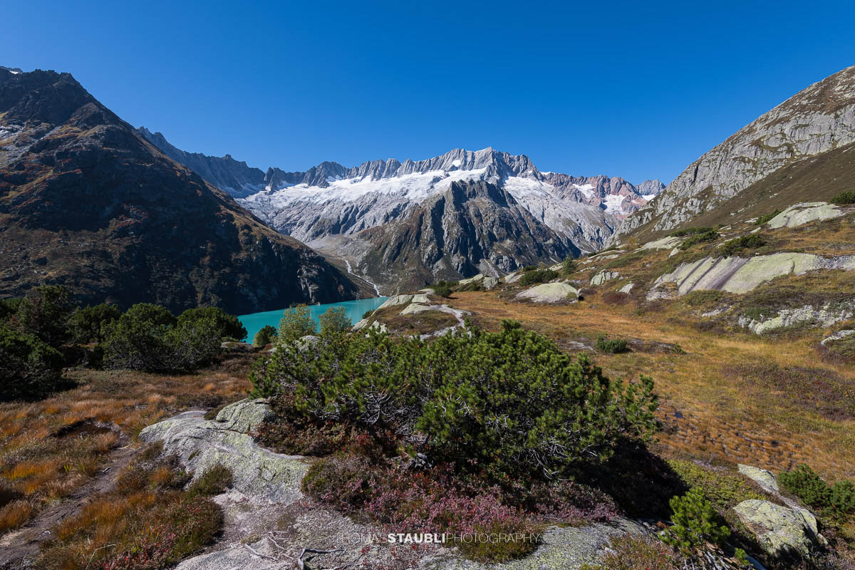 Herbstag in der Göscheneralp mit Blick zum Dammastock