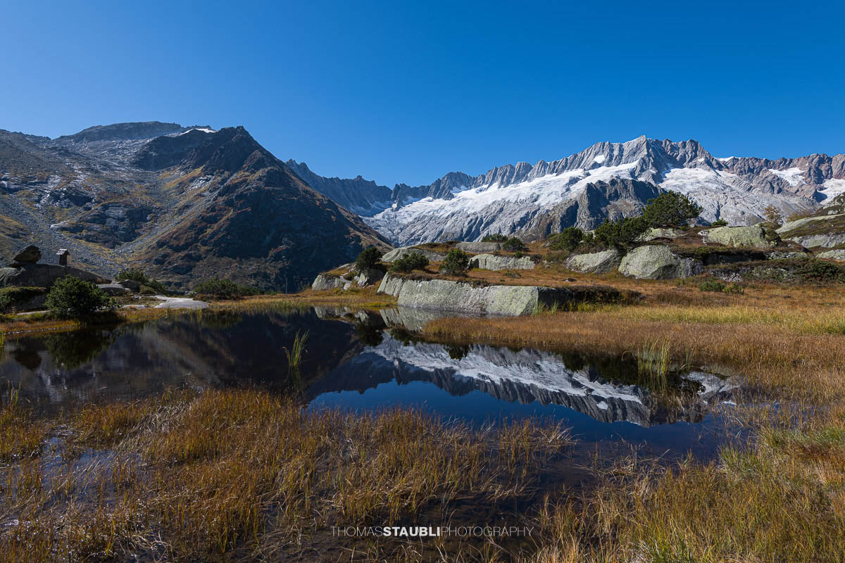 Herbstag in der Göscheneralp mit Blick zum Dammastock
