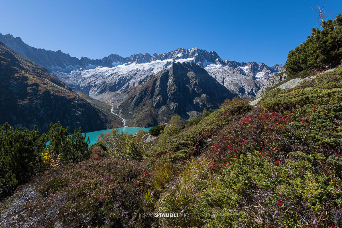 Herbstag in der Göscheneralp mit Blick zum Dammastock