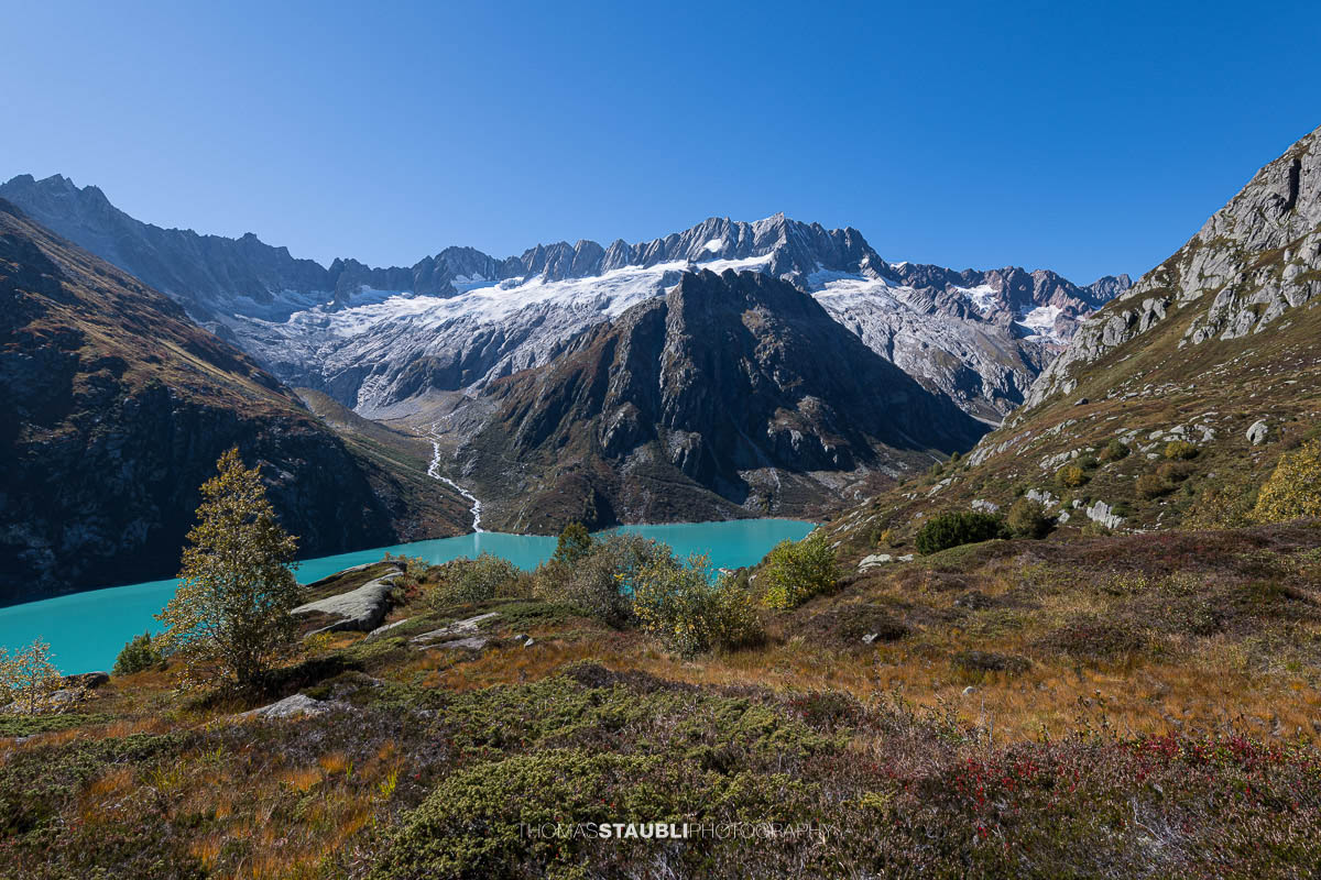 Herbstag in der Göscheneralp mit Blick zum Dammastock