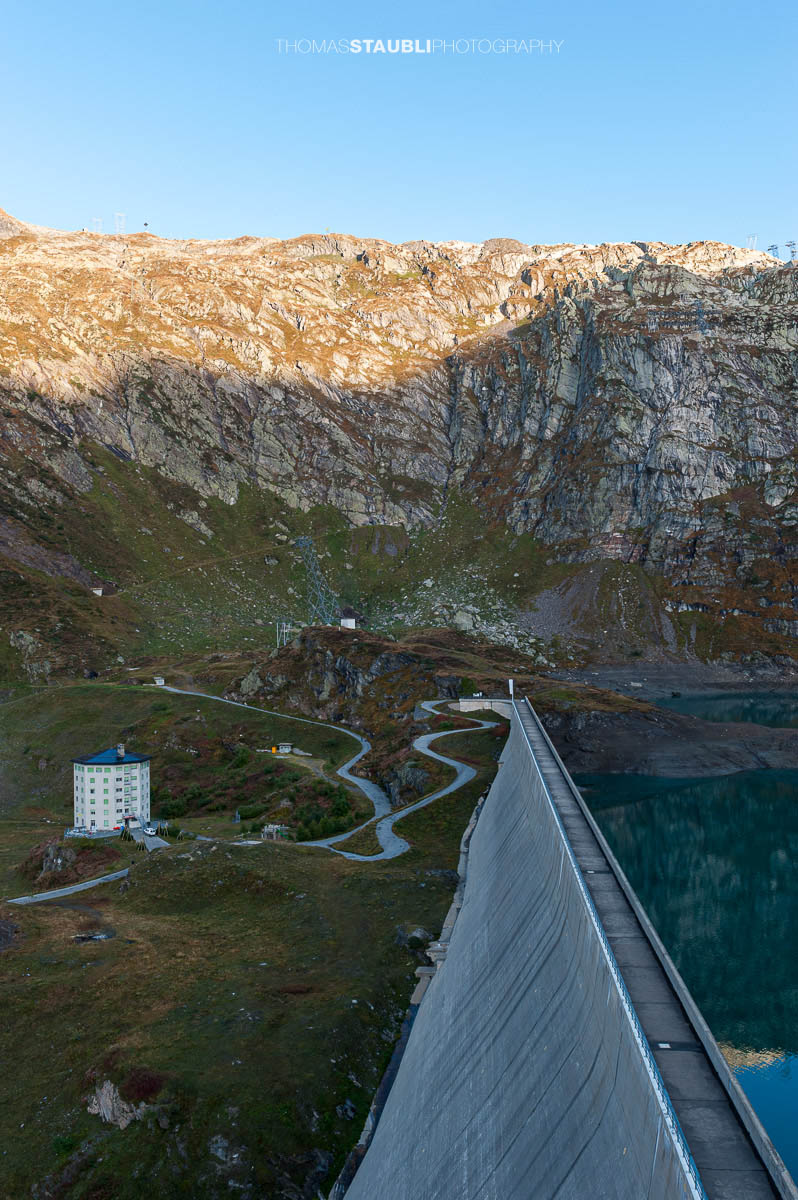 Staumauer des Lago di Robiei
