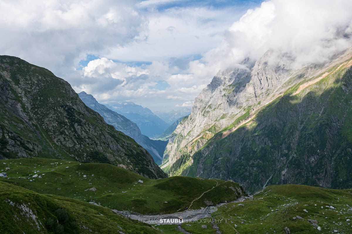Blick vom Bifertenälpli zurück nach Tierfed