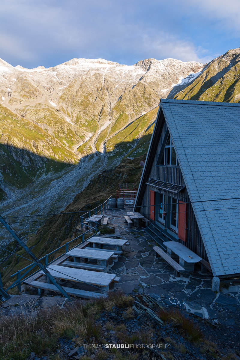 Capanna Scaletta im ersten Morgenlicht