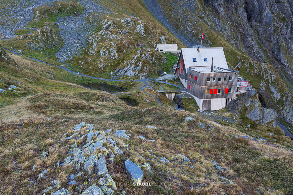 die Capanna Scaletta im ersten Morgenlicht