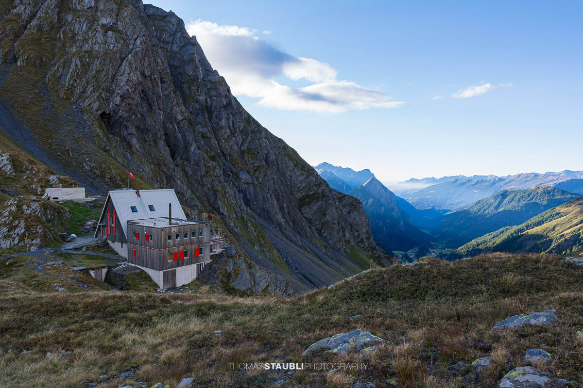 die Capanna Scaletta im ersten Morgenlicht