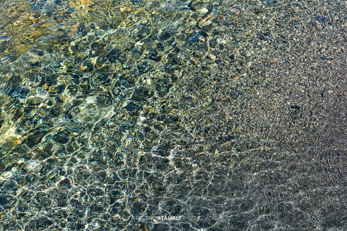 das glasklare Wasser des Rein da Sumvitg