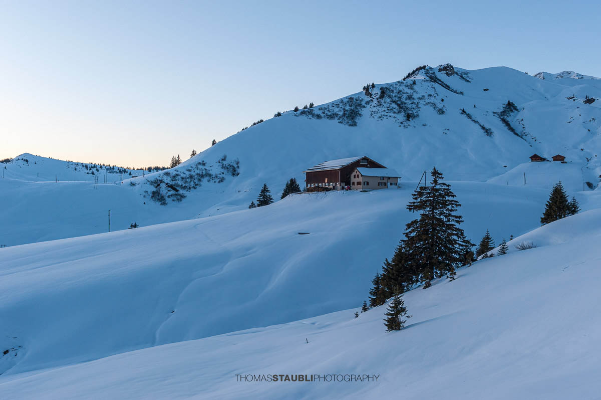 Abenddämmerung über dem hinteren Mättental
