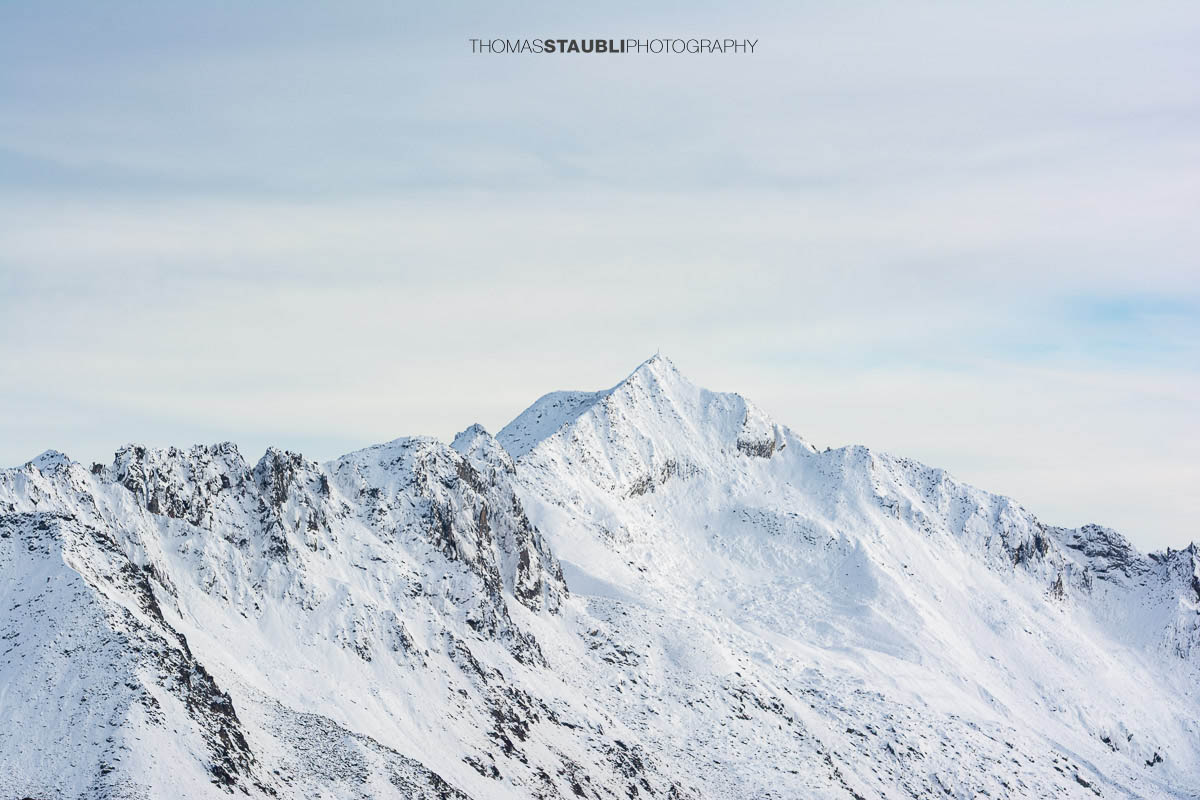 Pizzo Lucendro im ersten Schnee