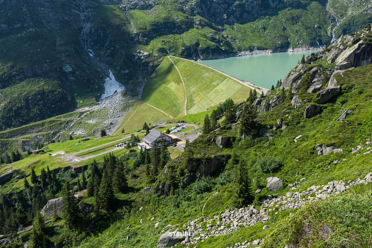 Staumauer des Göschenerlpsees