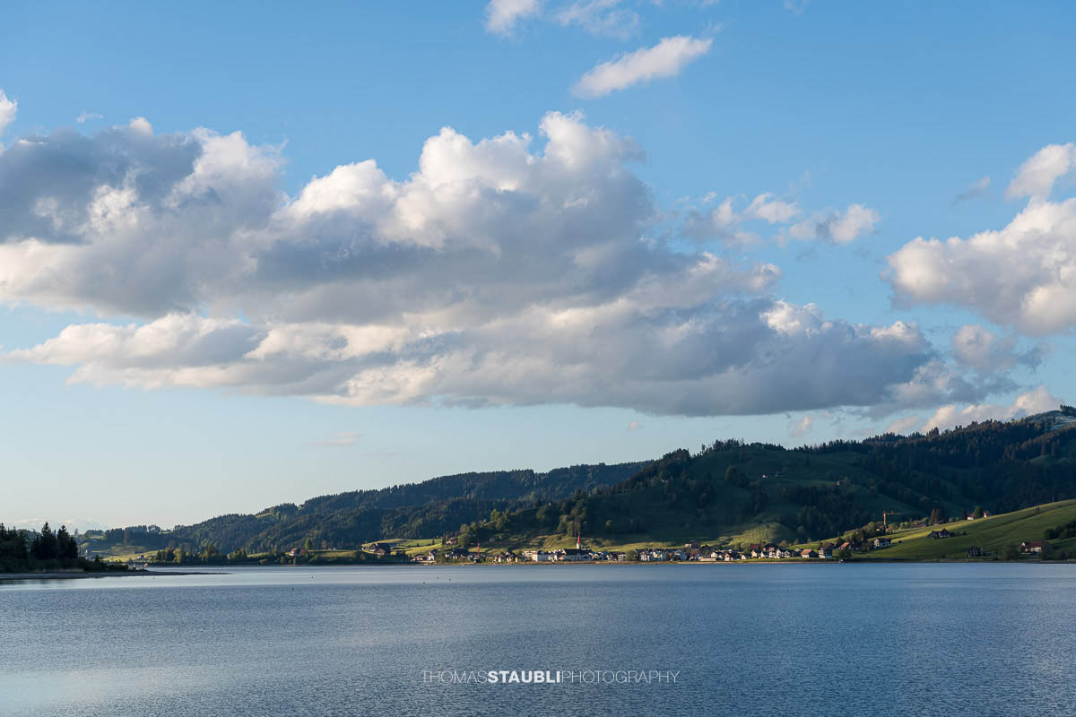 Abendstimmung über Willerzell am Sihlsee