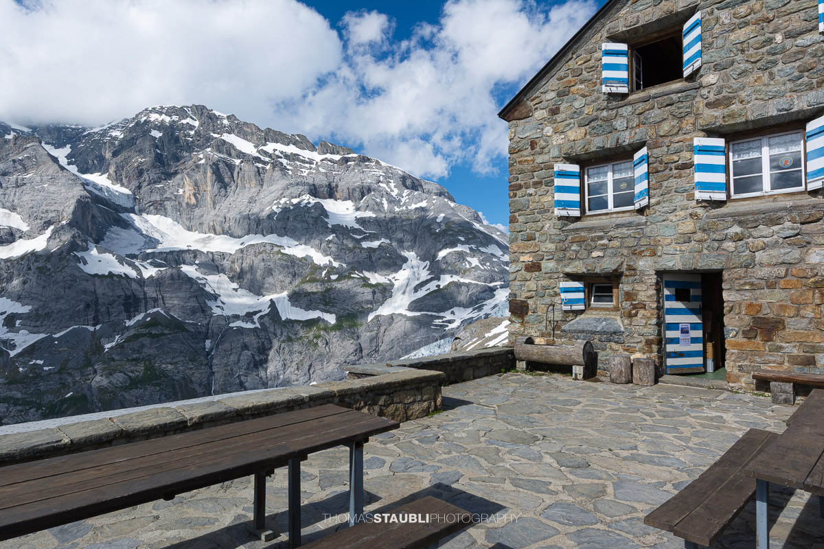 Blick von der Terrasse der Hüfihütte im Maderanertal