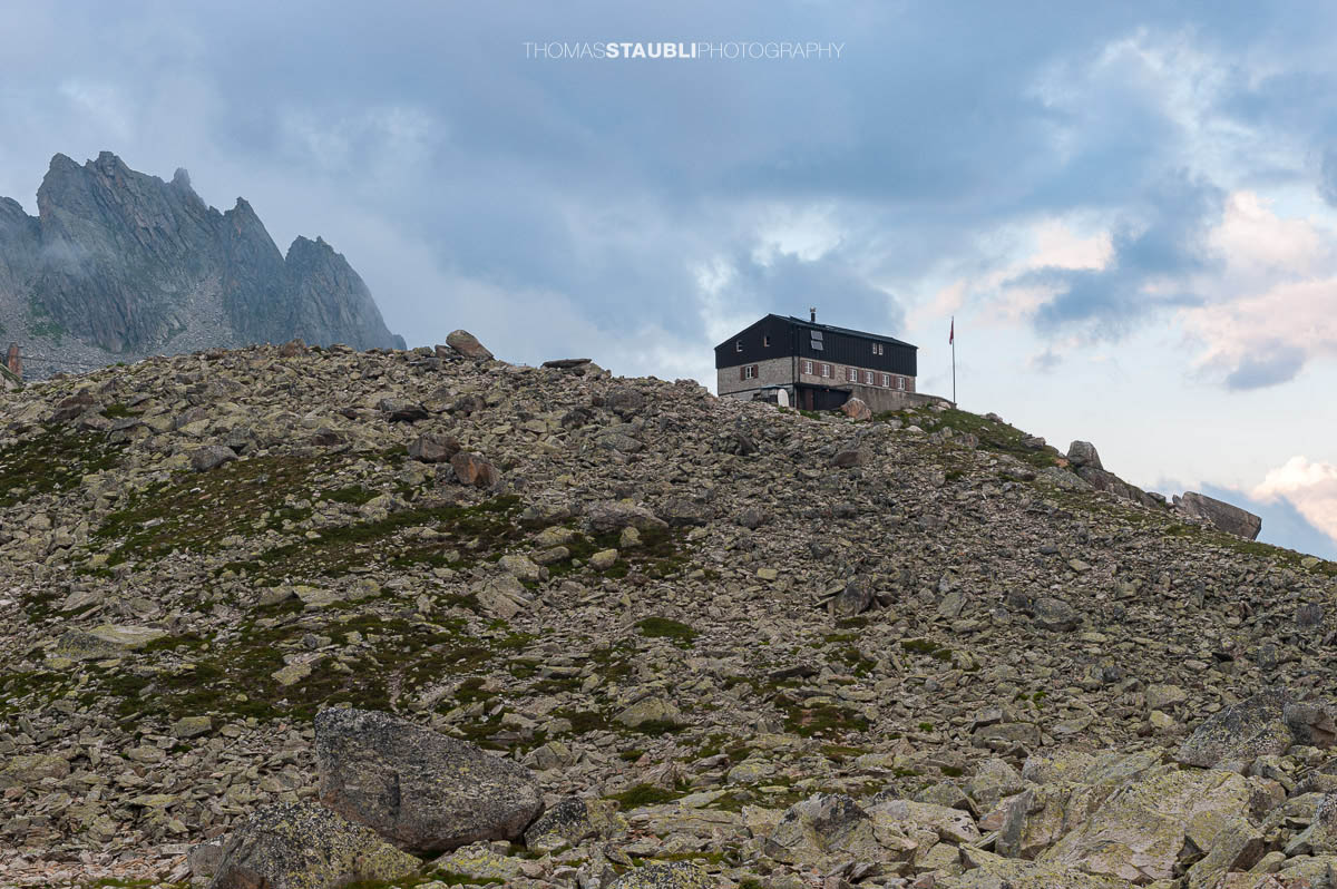 Bergseehütte hoch über dem Göschenertal.