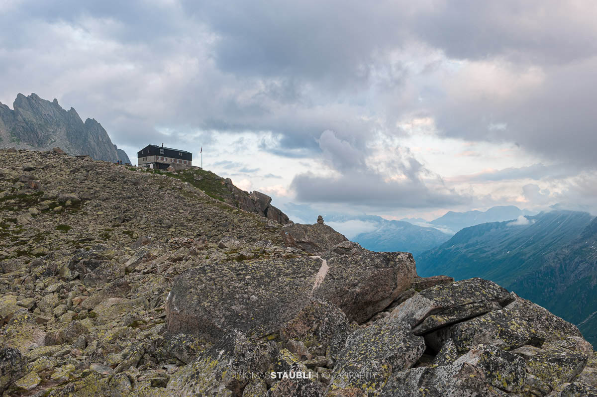 Bergseehütte hoch über dem Göschenertal.