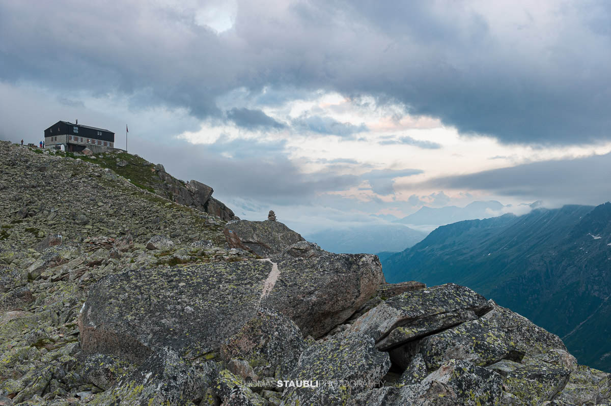 Bergseehütte hoch über dem Göschenertal.
